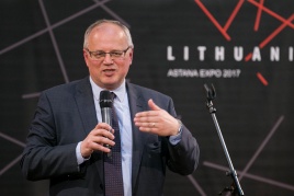 Parodą „Infrastruktūrinė poetika“ liepos 25 dieną atidarė Lietuvos paviljono EXPO komisaras Romas Jankauskas