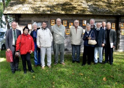 Grupė Vilniečių žurnalistų, dalyvavusių “Vaižgantinėse”. Anykštietės Simonos Bagdonaitės nuotrauka