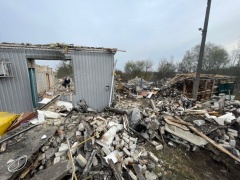 E.Butrimo nuotraukoje: Kavinė Hrozi kaime virto griuvėsiais