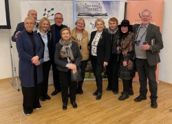 Būrelis Vilniaus žurnalistų pasibaigus konferencijai Būrelis Vilniaus žurnalistų pasibaigus konferencijai