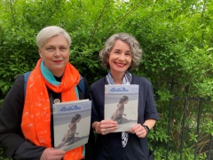 Žurnalo „Literatūra ir mena“ kuratorės – dailėtyrininkė, parodų kuratorė, poetė Laima Kreivytė ir rašytoja, vertėja Akvilina Cicėnaitė. Asmeninio archyvo nuotrauka