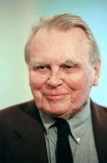 Česlovas Milošas, nežinomo autoriaus nuotr. Česlovas Milošas, nežinomo autoriaus nuotr.