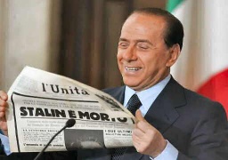 Nuotraukoje: S.Berlusconi Italijoje jau yra užkariavęs didelę dalį žiniasklaidos rinkos