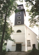 Nežinomo autoriaus nuotraukoje: bažnyčia Tolminkiemyje