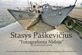 S. Paškevičiaus parodoje „Fotografuota Nidoje“ plakatas