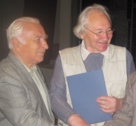 Senjorų  klubo pirmininkas Stanislovas Pleskus ir jo pavaduotojas Jonas Vėlyvis. Sigito Povilo Krivicko nuotrauka