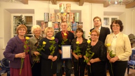 Prieš 10 m. įkurto LŽS Vilniaus skyriaus signatarai (iš kairės): Birutė Balynienė, Dalia Larsen, Aurelija Arlauskienė, Algimantas Jasulaitis, Danutė Jokubėnienė, Angelina Liaudanskienė, Dainius Radzevičius, Audronė Nugaraitė. Prieš 10 m. įkurto LŽS Vilniaus skyriaus signatarai (iš kairės): Birutė Balynienė, Dalia Larsen, Aurelija Arlauskienė, Algimantas Jasulaitis, Danutė Jokubėnienė, Angelina Liaudanskienė, Dainius Radzevičius, Audronė Nugaraitė.