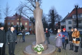Prie paminklo Liudvikui Rėzai Prie paminklo Liudvikui Rėzai