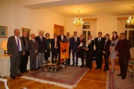 LŽS Kelionių ir pramogų klubo nariai Turkijos ambasadoje Lietuvoje