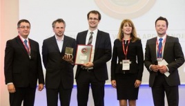 Metų finansų vadovo 2014“ laimėtojas su komisijos nariais. Juditos Grigelytės nuotrauka („Verslo žinios“) Metų finansų vadovo 2014“ laimėtojas su komisijos nariais. Juditos Grigelytės nuotrauka („Verslo žinios“)