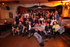 2013 m. gegužė – Spaudos diena „ ŽENIA“: Klaipėdos žurnalistai su savo bičiuliais 2013 m. gegužė – Spaudos diena „ ŽENIA“: Klaipėdos žurnalistai su savo bičiuliais