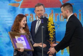 Apdovanojimas įteikiamas radijo žurnalistei Indrei Anskaitytei. V. Skaraičio (BFL) nuotrauka 