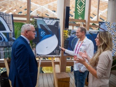 Sveikinimo žodį tarė Lietuvos ekspozicijos pasaulinėje parodoje „EXPO2020“ generalinis komisaras Romas Jankauskas (kairėje)